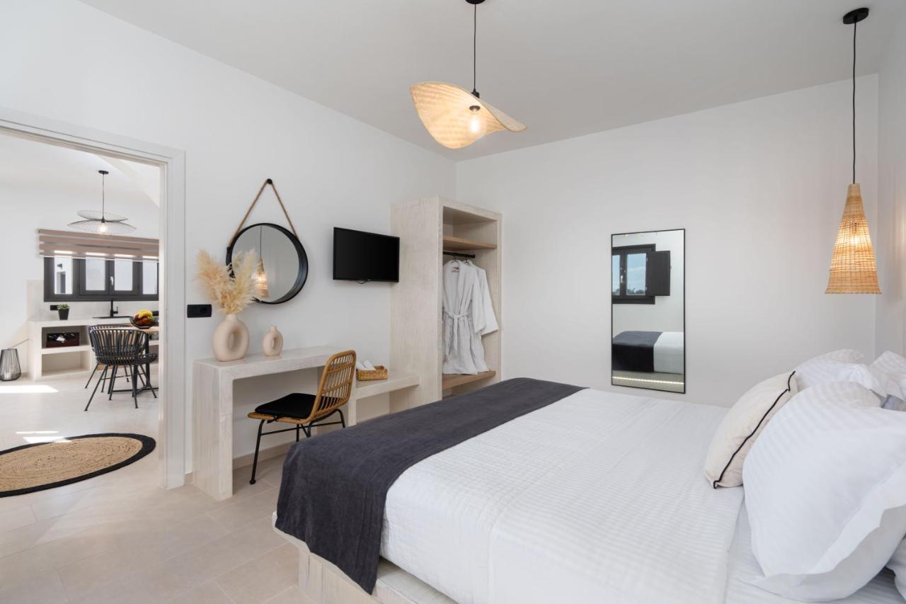Almira Luxury Suites Perissa Exterior foto