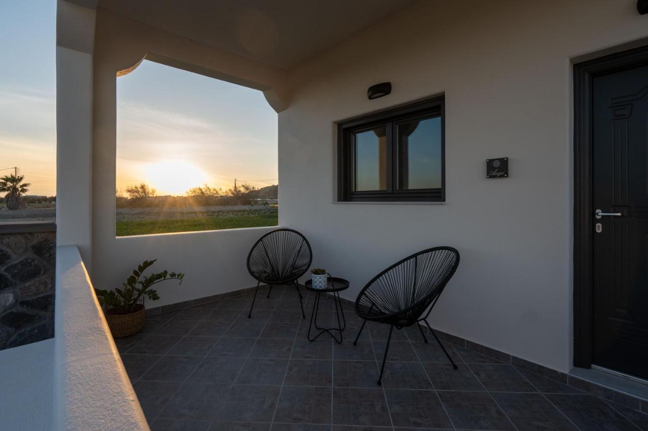 Almira Luxury Suites Perissa Exterior foto